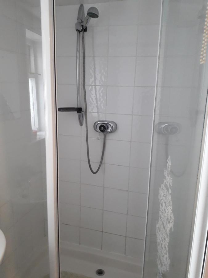 Twin Room with Shared Bathroom,1160155812:JPEG