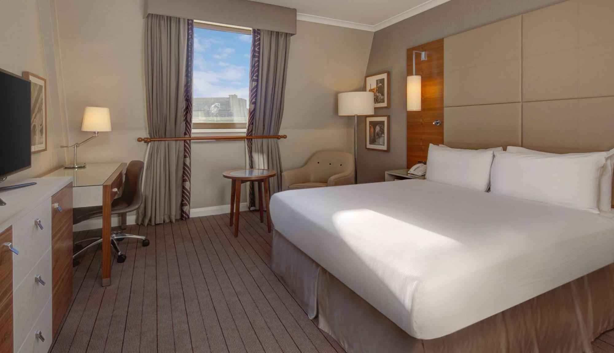 Queen Room,1547984572:JPEG