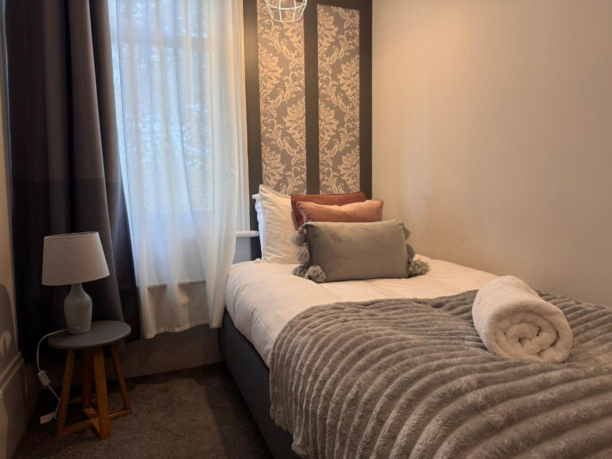 Single Room,1774458662:JPEG