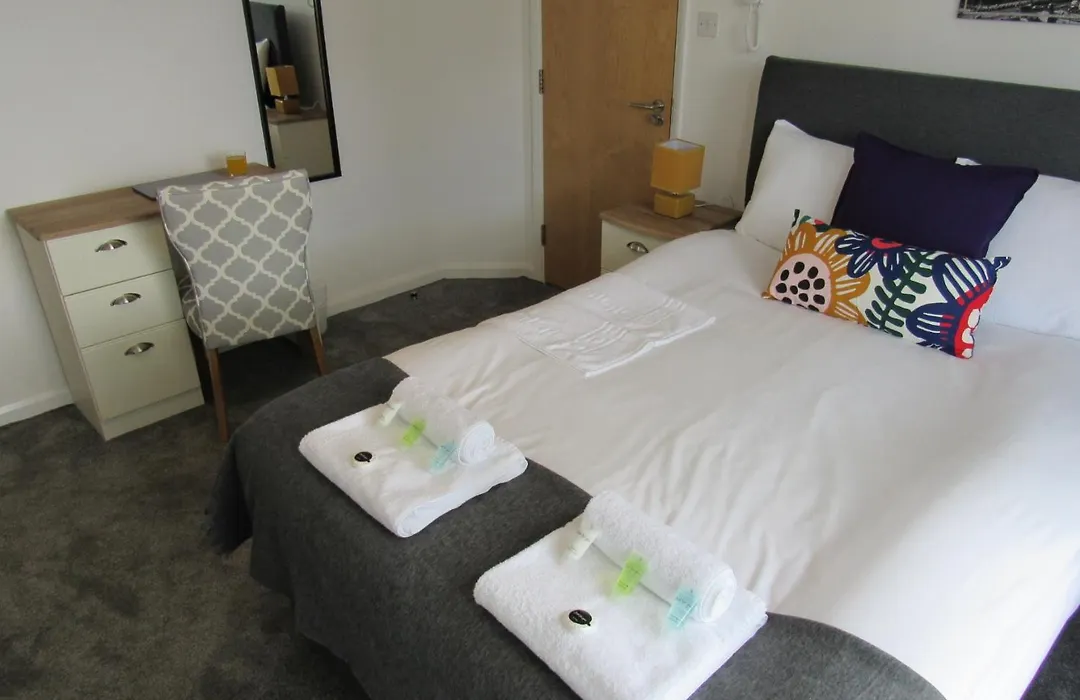 The Cambridge Suites - Tas Accommodations-1