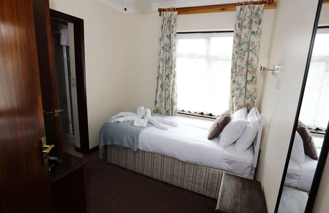 Aylesbray Lodge-1