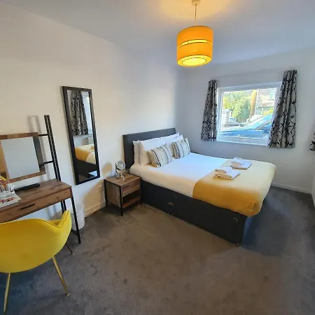 North Cambridge Guesthouse By Payman Club-2