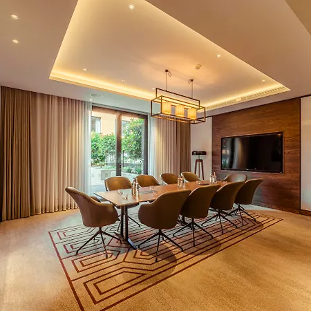 The Fellows House Cambridge, Curio Collection By Hilton-2